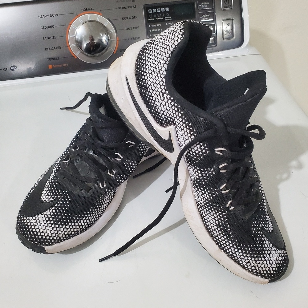 Nike airmax infuriate